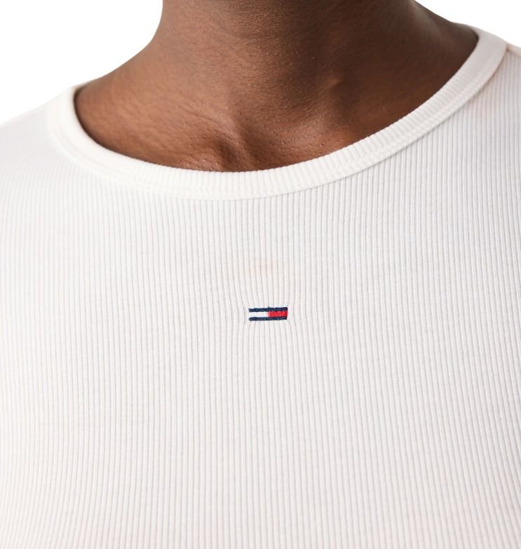 TOMMY JEANS