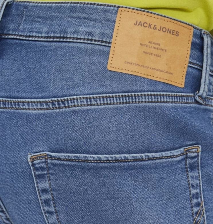 JACK & JONES