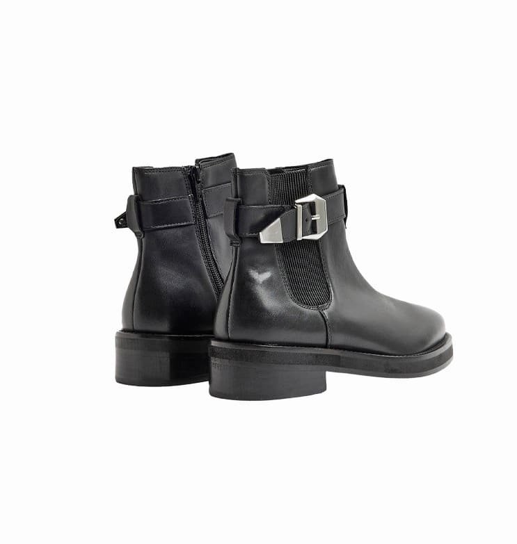 RIVER ISLAND