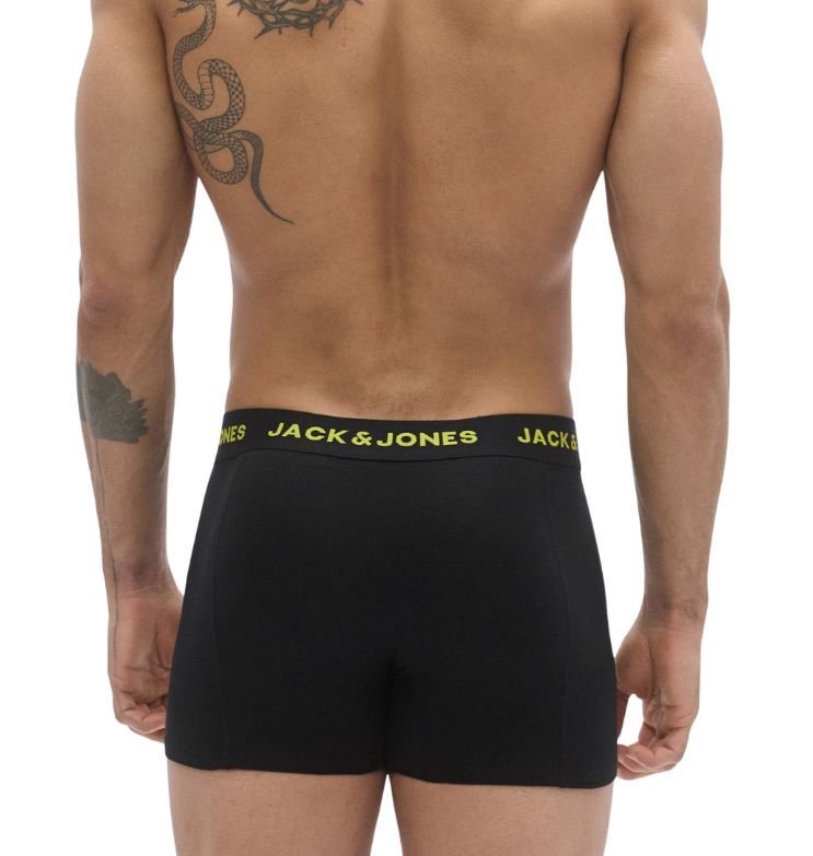JACK & JONES
