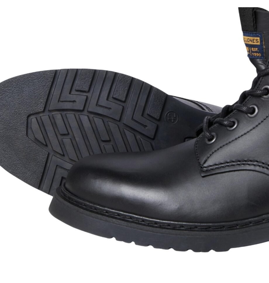 JACK & JONES