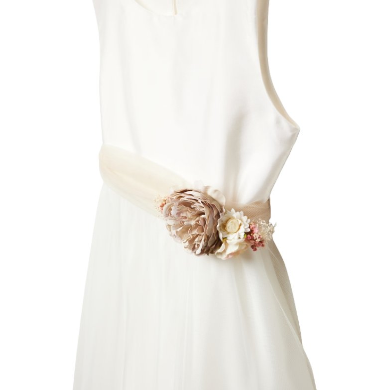 UNE HAUTRE COUTURE