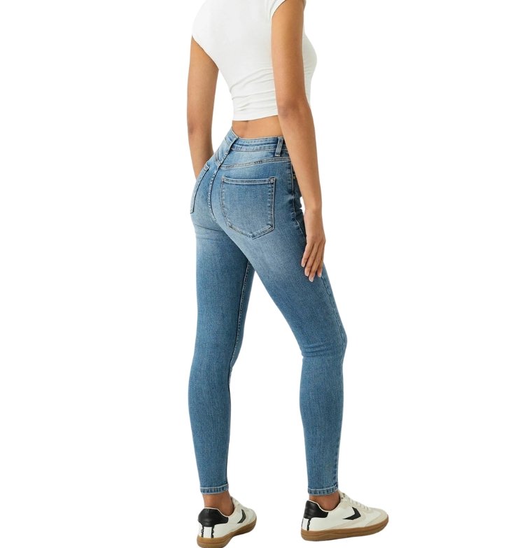BERSHKA