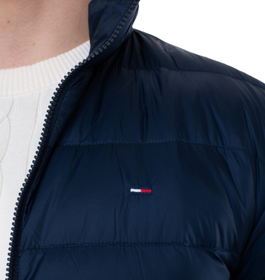 TOMMY JEANS